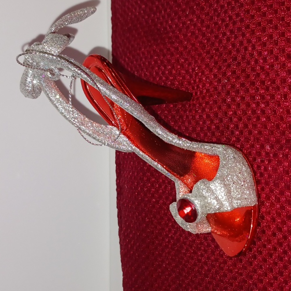 Christmas Silver Glitter & Red heel shoe with Red Stone Silver hang tag. Sparkle